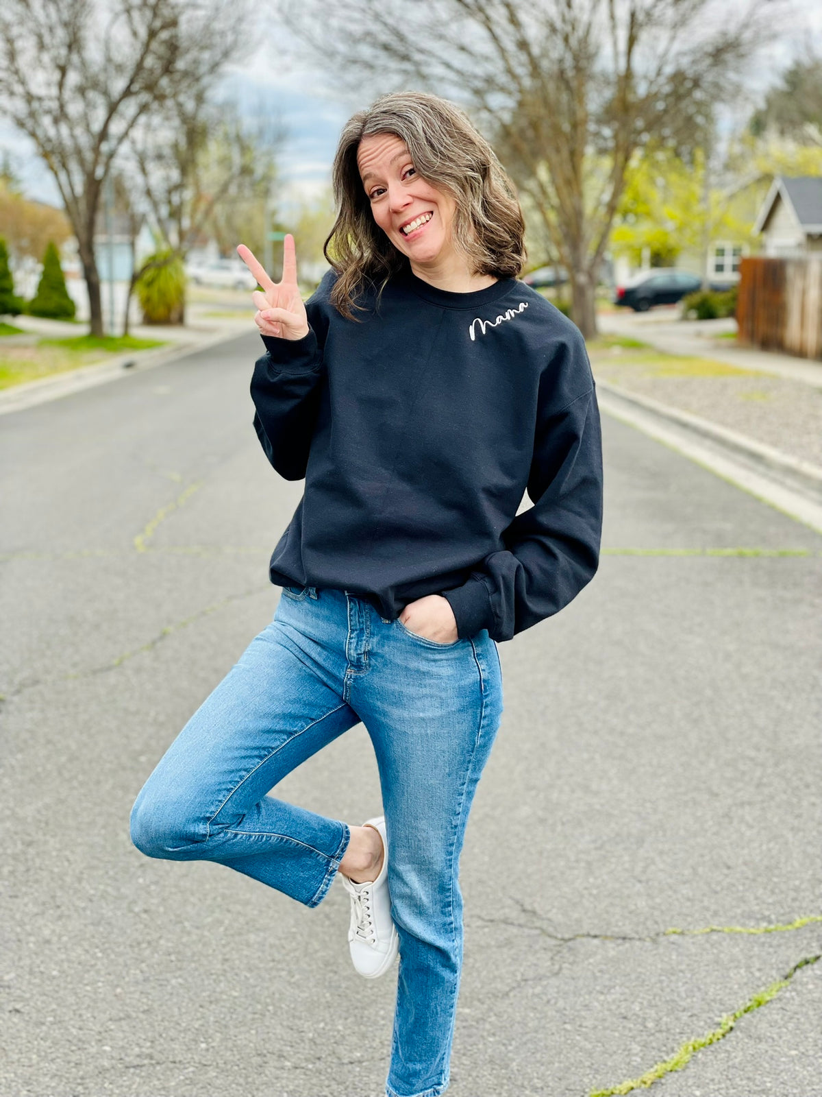 Mama Embroidered Crewneck Sweatshirt